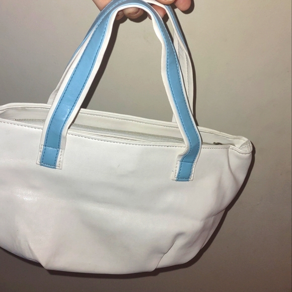 (1519) NWT BEBE Leather Handbag - Picture 7 of 9